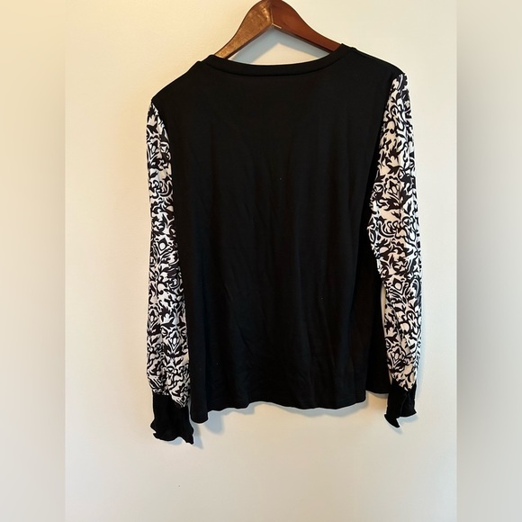 SHEIN NEW Black & White Graphic print sleeve lantern sleeve top Size XL (12) - Picture 2 of 8